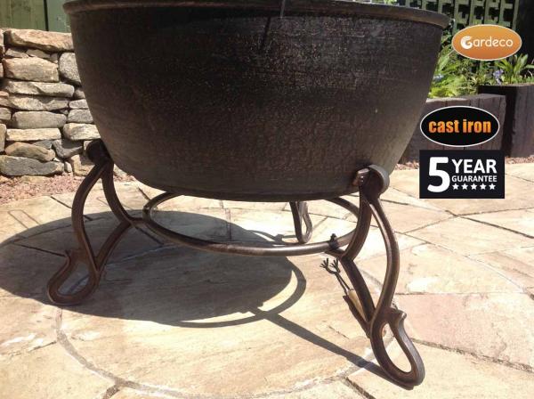 Meredir XL Cast Iron Fire Bowl by Gardeco - Mouse & Manor