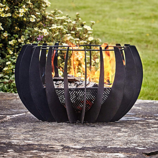 Solis Outdoor Fire Pit in Matt Black by Ivyline - Mouse & Manor